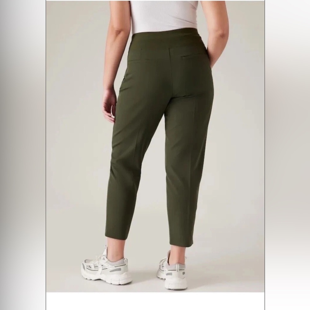 NWT Athleta Petite Olive Green Endless Pant Sz 8P - Picture 2 of 11